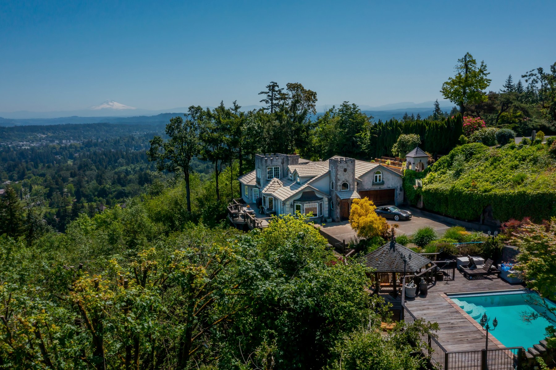 204 Bayfront Loop, Newport, OR 97365